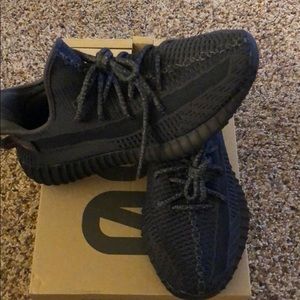 Yeezy 350 Boost static black Non-reflective